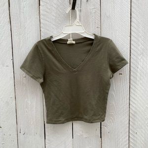 CROPPED DARK GREEN V CUT CROPPED TOP